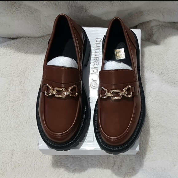 No Brand Shoes - NIB Women's Brown Chain-Accent Leather Loafers Size 39 (US 8.5)